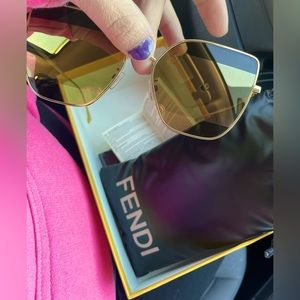 Fendi Sunglasses 🕶️ comes with box and certificate